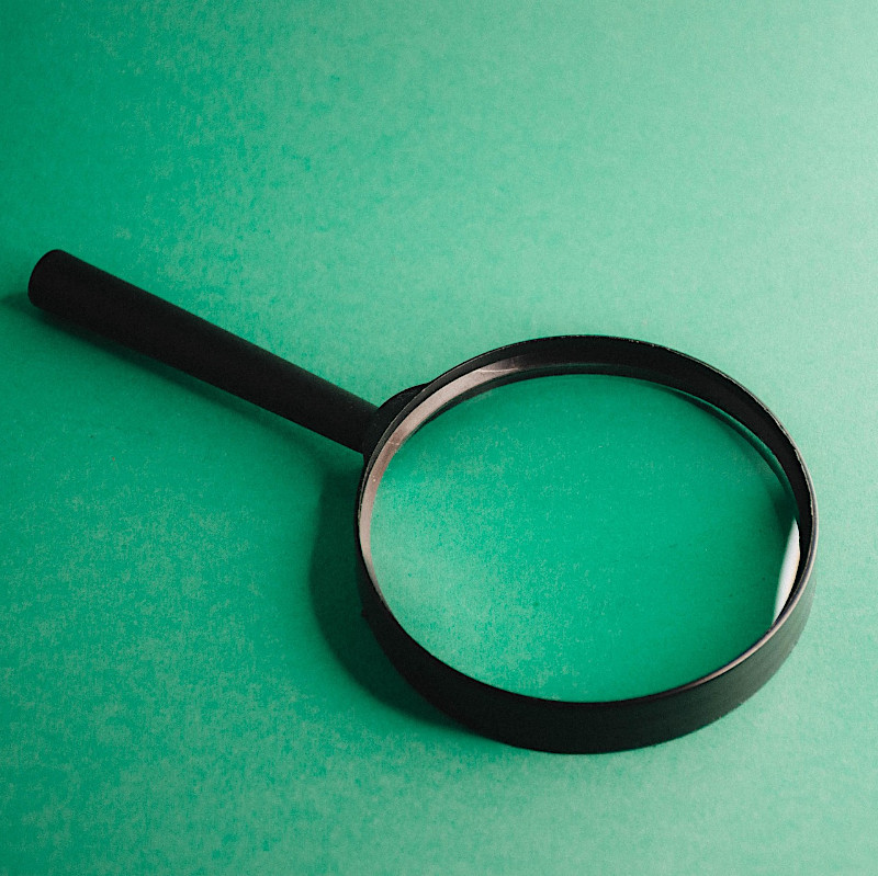 AVG-Hulp: Gratis-Scan 02 - vergrootglas als metafoor